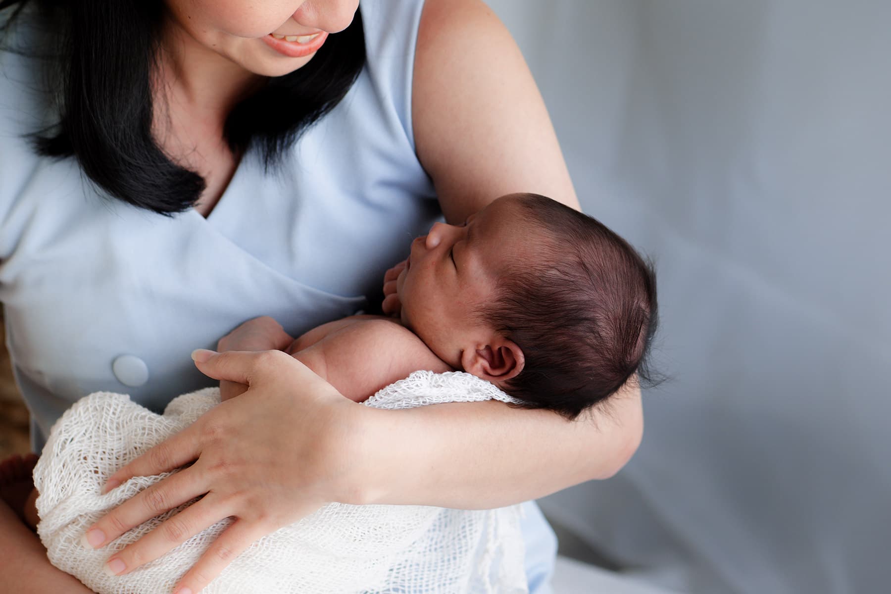 12 Prenatal & Postnatal Essentials for Mothers