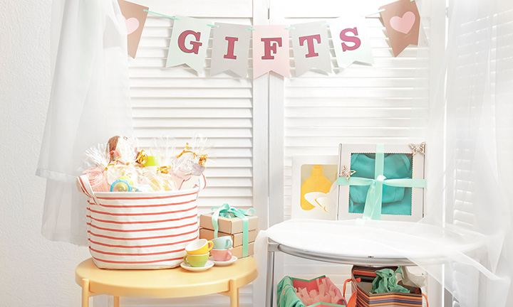 Gift Guide: Gifts Not To Give Newborns