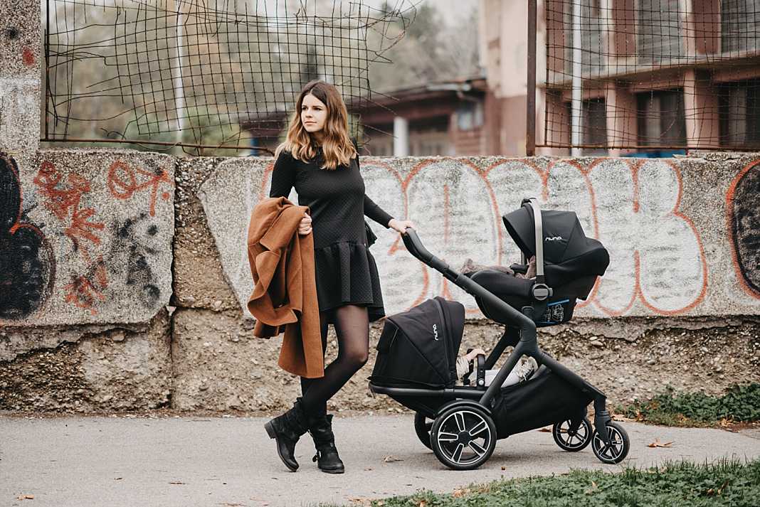 Double Strollers: Side-by-Side or Tandem, and Which Is Better?
