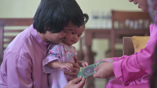 Ideas to Celebrate Your Baby’s First Raya