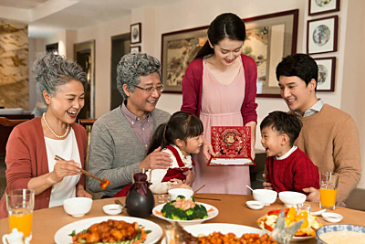 Celebrate Lunar New Year with Fun Family Activities! 