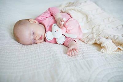 Should You Give Your Baby A Security Blanket?