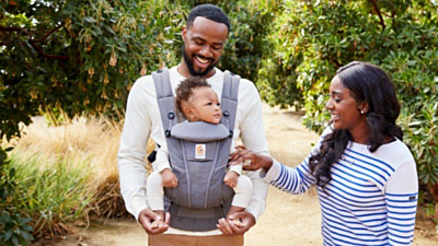 What You Need to Know About Front-Facing Baby Carriers