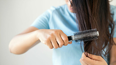 Natural Remedies to Treat Postpartum Hair Loss