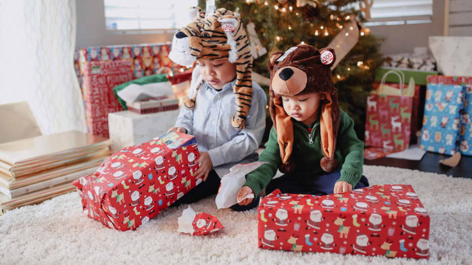 Tips On Giving Meaningful Gifts This Festive Season